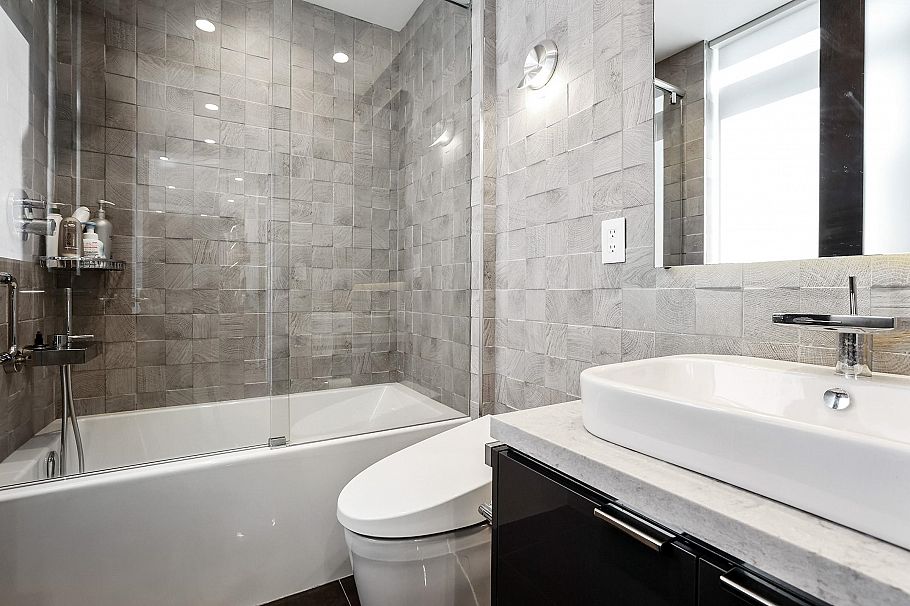 1909 Discovery Street Vancouver, BC - 19