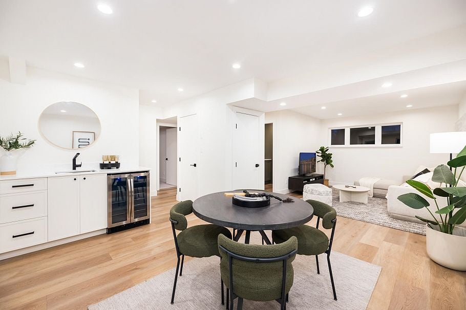 2654 Masefield Road North Vancouver, BC - 29
