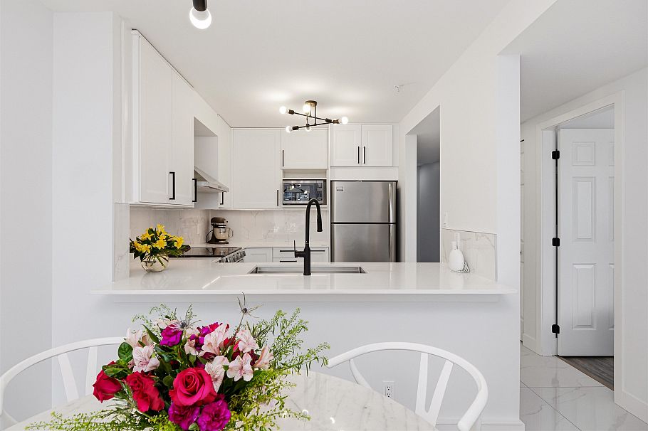606 137 W 17 Street North Vancouver, BC - 14