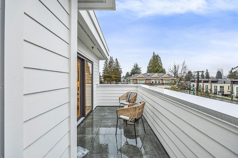 1012 W 52nd Avenue Vancouver, BC - 17