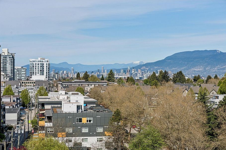 753 5189 Earles Street Vancouver, BC - 11