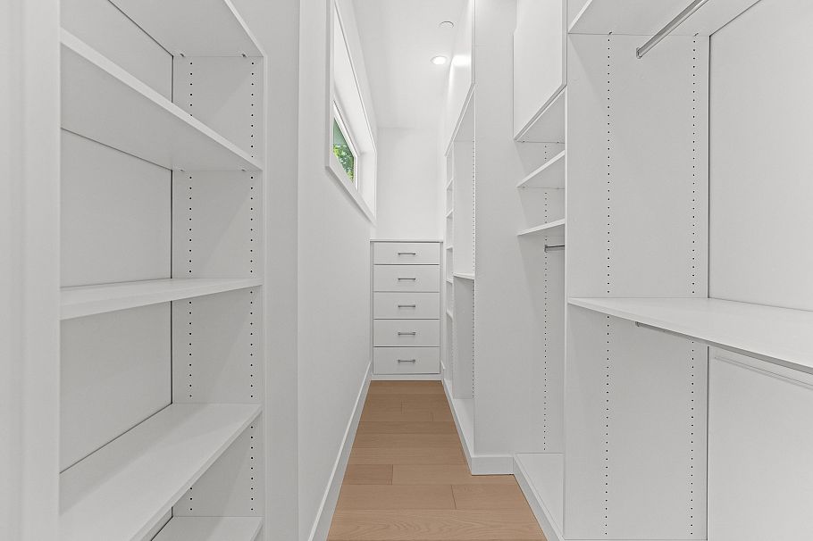 2 5061 Blenheim Street Vancouver, BC - 30
