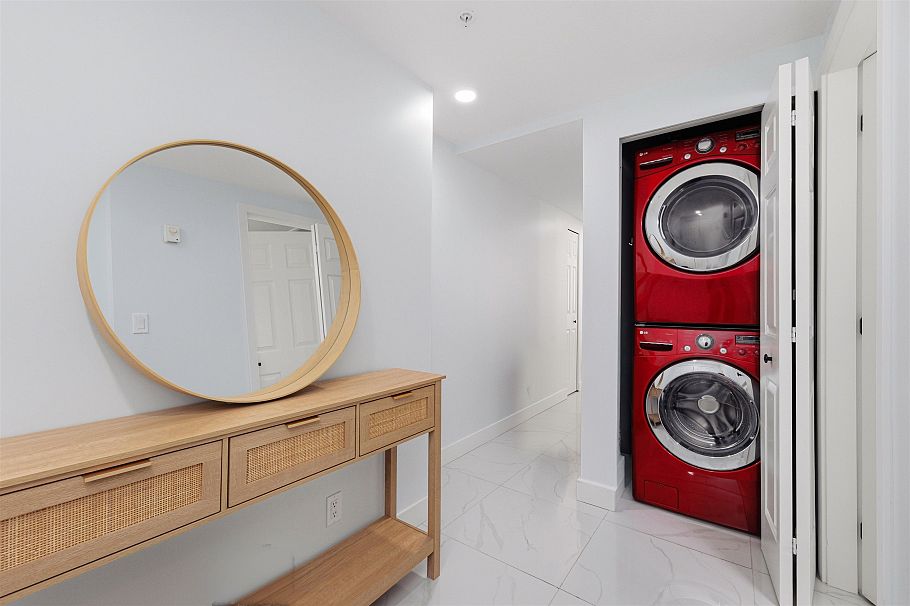 606 137 W 17 Street North Vancouver, BC - 27