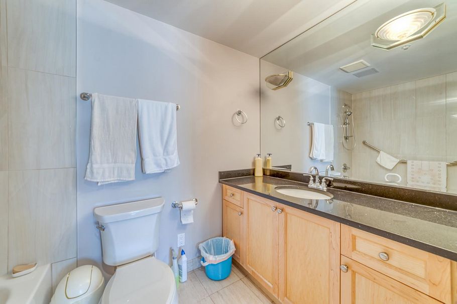 403 688 Fairchild Road Vancouver, BC - 18