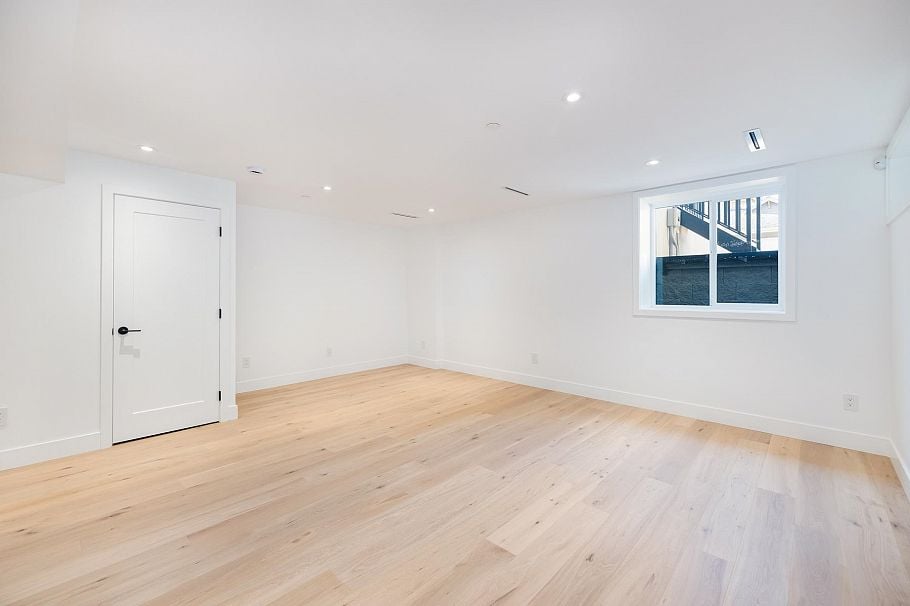 265 W 6th Street North Vancouver, BC - 16