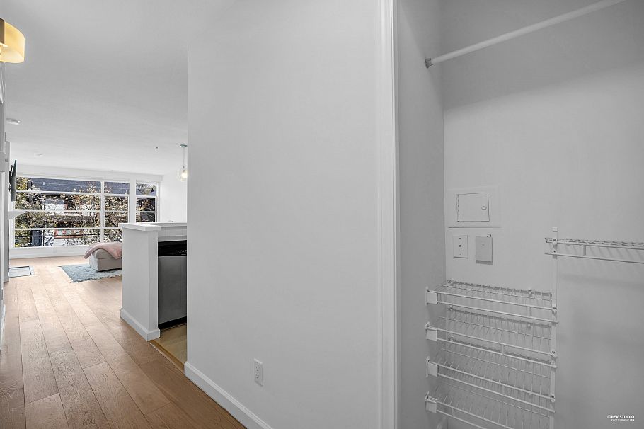 404 2575 W 4th Avenue Vancouver, BC - 16
