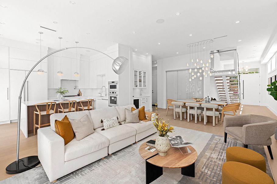 2 5061 Blenheim Street Vancouver, BC - 17