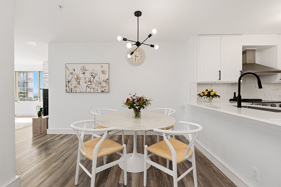 606 137 W 17 Street North Vancouver, BC - 11