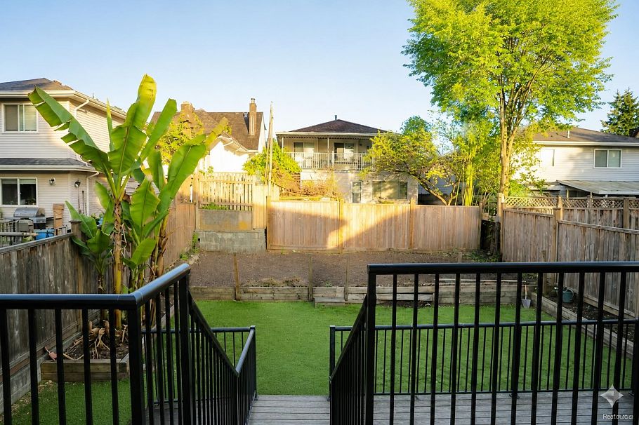 4778 Killarney Street Vancouver, BC - 17