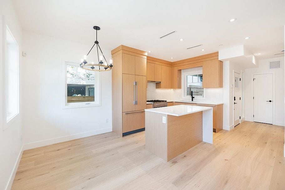 265 W 6th Street North Vancouver, BC - 6