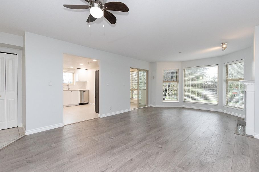 208 5650 Oak Street Vancouver, BC - 5
