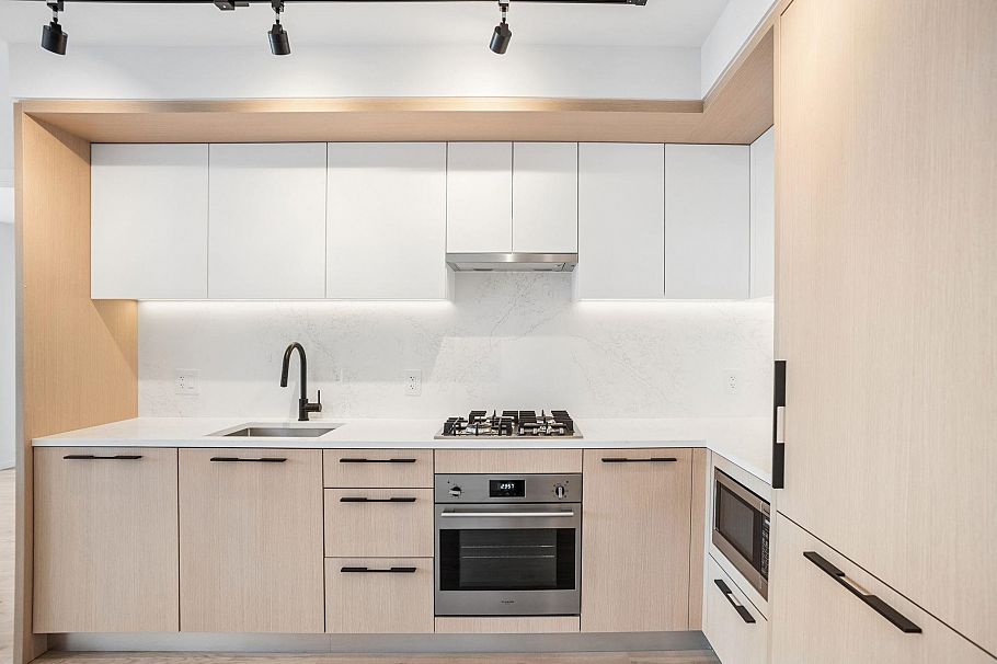 753 5189 Earles Street Vancouver, BC - 3