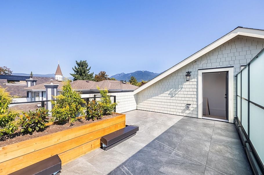 265 W 6th Street North Vancouver, BC - 18