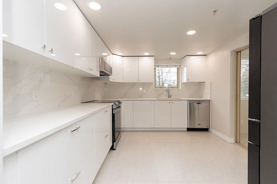 208 5650 Oak Street Vancouver, BC - 6
