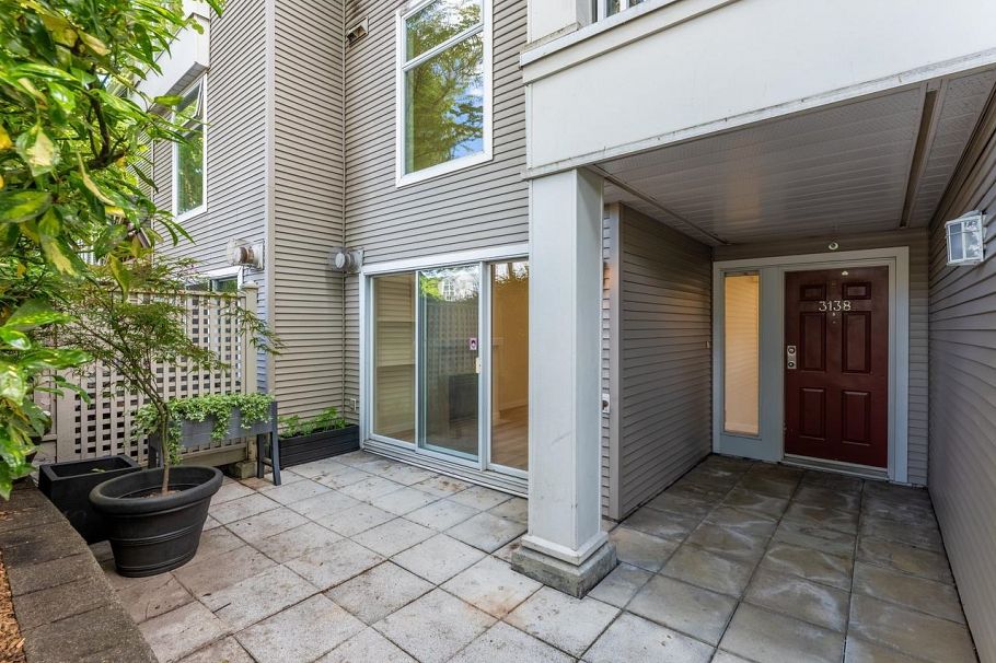 3138 W 4th Avenue Vancouver, BC - 2