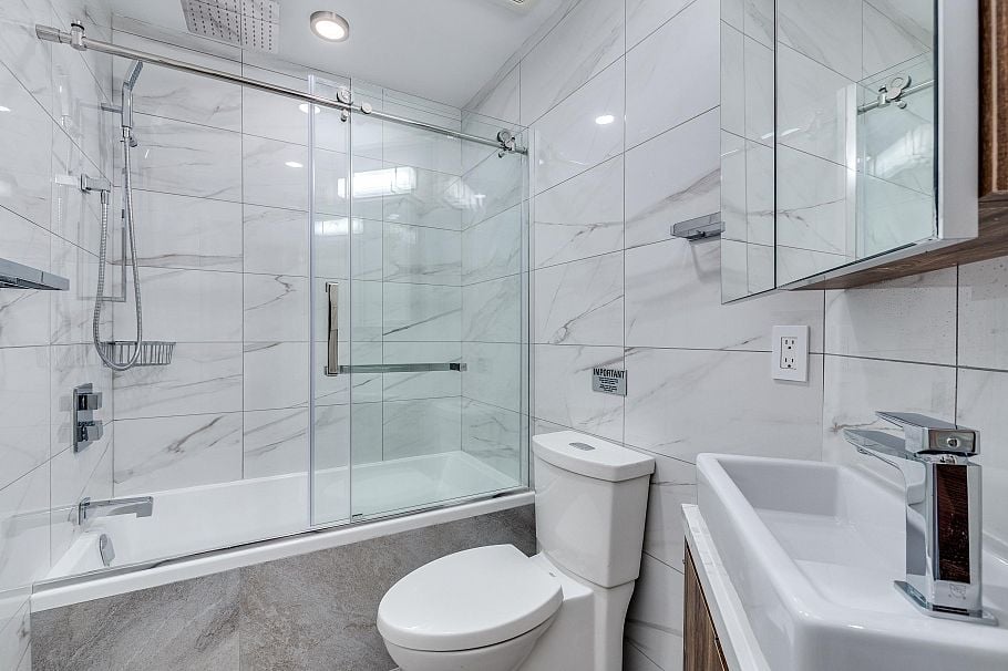 210 1168 PENDRELL STREET, Vancouver BC V6E 1L4 Vancouver, BC - 16