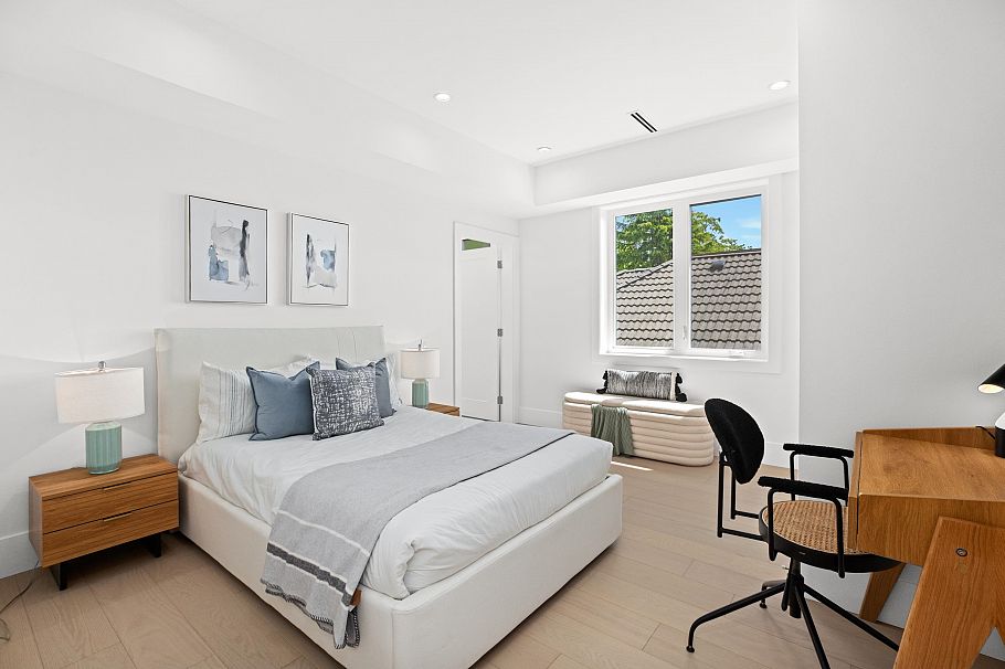 2 5061 Blenheim Street Vancouver, BC - 35