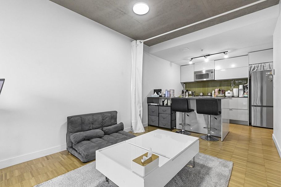 2605 128 W Cordova Street Vancouver, BC - 3