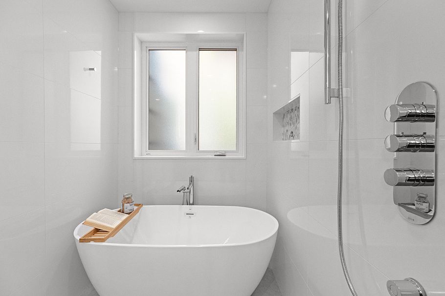 2 5061 Blenheim Street Vancouver, BC - 25