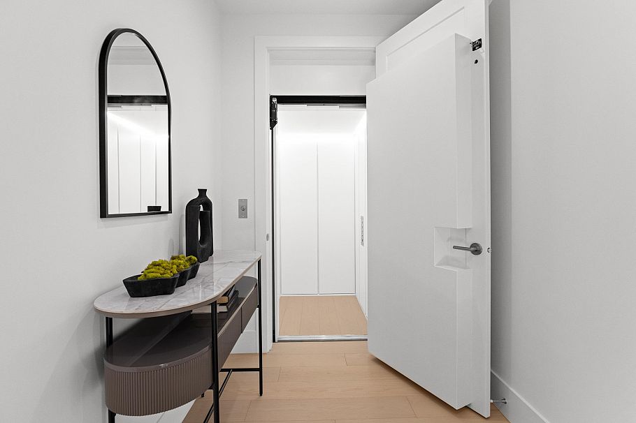 2 5061 Blenheim Street Vancouver, BC - 22