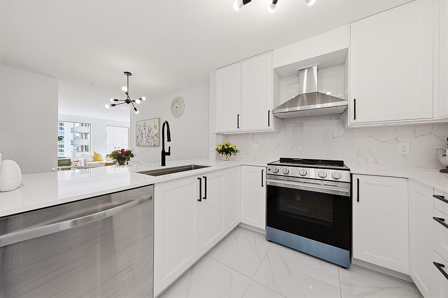 606 137 W 17 Street North Vancouver, BC - 12