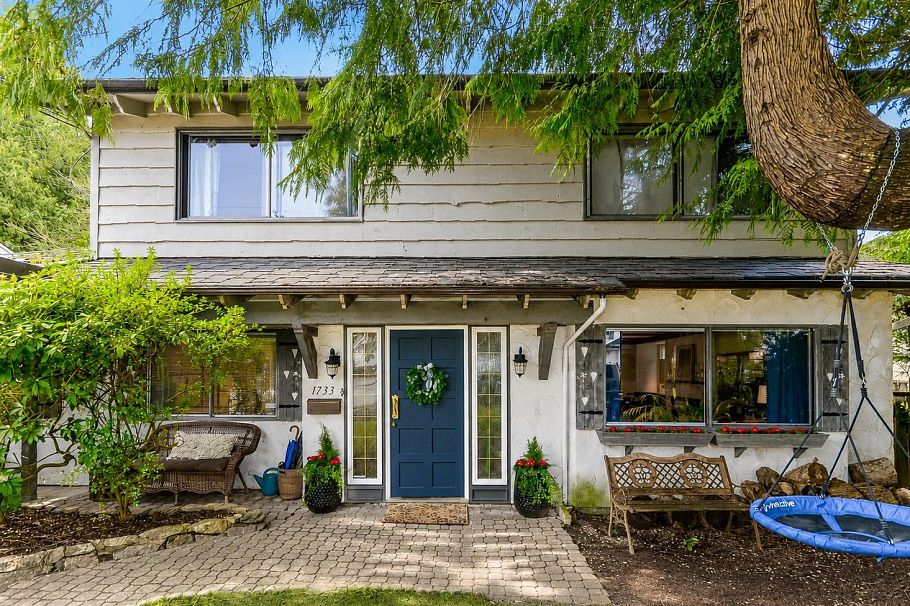 1733 Ross Road North Vancouver, BC - 1