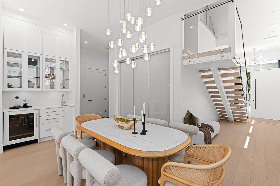 2 5061 Blenheim Street Vancouver, BC - 16