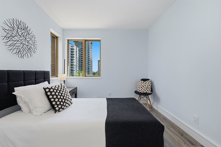 606 137 W 17 Street North Vancouver, BC - 22