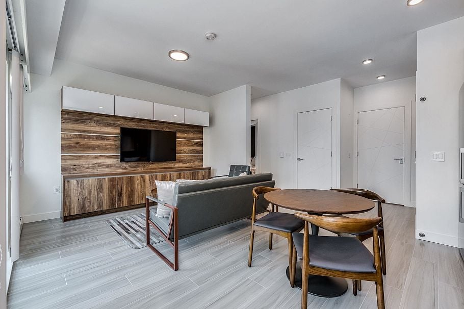 205 1168 PENDRELL, Vancouver BC V6E 1L4 Vancouver, BC - 1