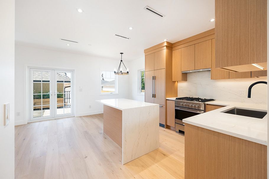265 W 6th Street North Vancouver, BC - 4