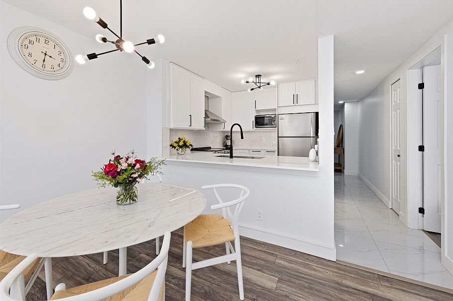 606 137 W 17 Street North Vancouver, BC - 15