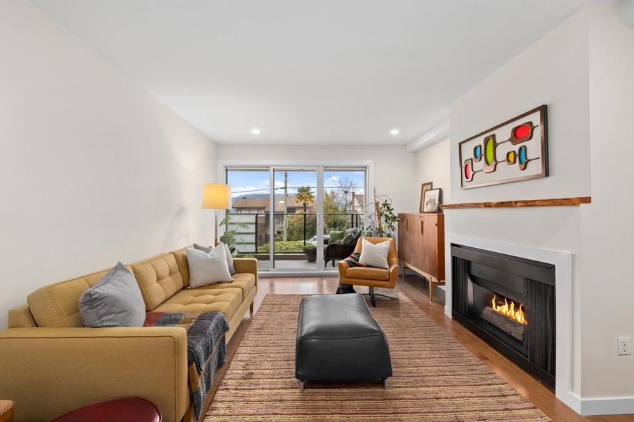 204 2336 Wall Street Vancouver, BC - 2