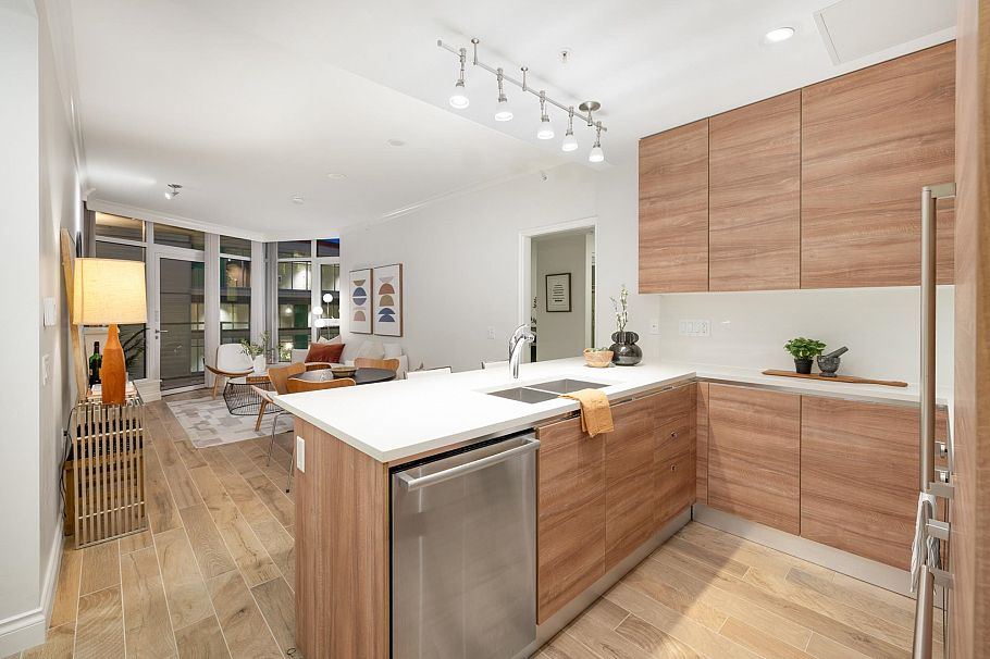 803 199 Victory Ship Way North Vancouver, BC - 13