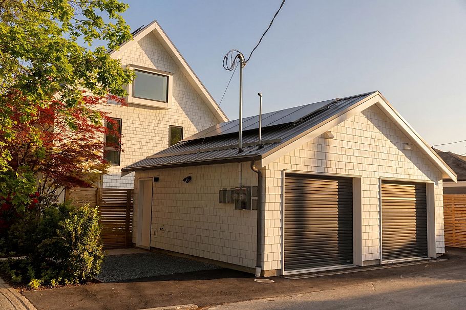 2 2830 Musqueamview Street Vancouver, BC - 35