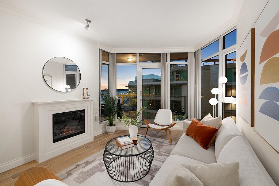 803 199 Victory Ship Way North Vancouver, BC - 3