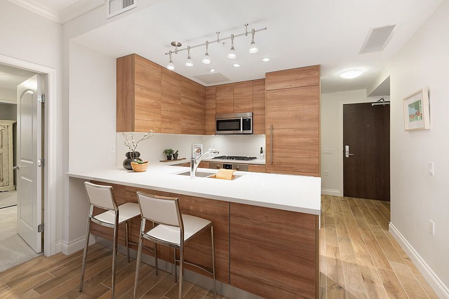 803 199 Victory Ship Way North Vancouver, BC - 8