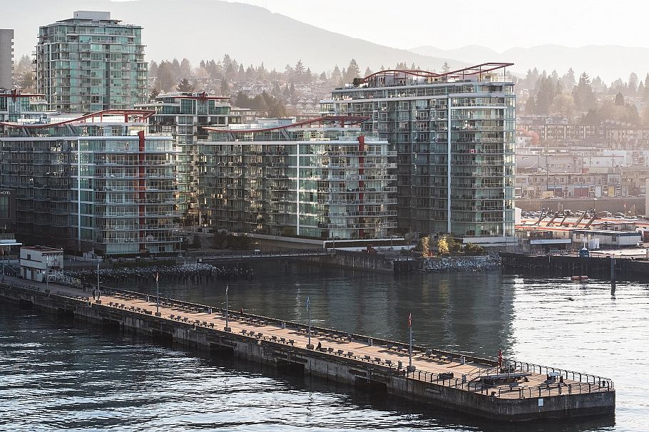 803 199 Victory Ship Way North Vancouver, BC - 38