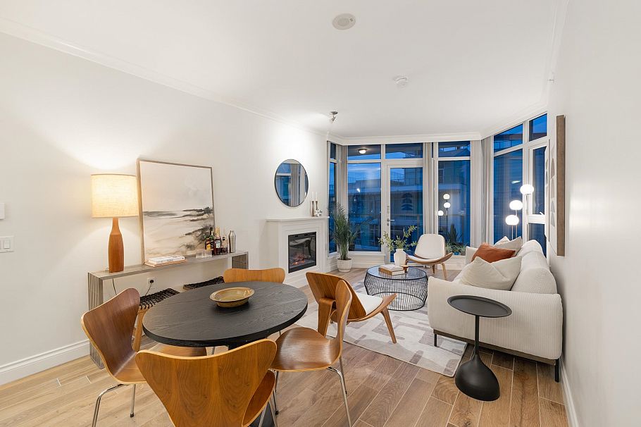 803 199 Victory Ship Way North Vancouver, BC - 2