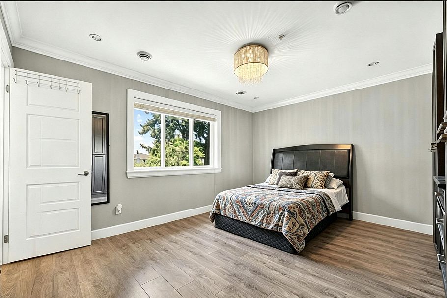 3034 Kings Avenue Vancouver, BC - 5