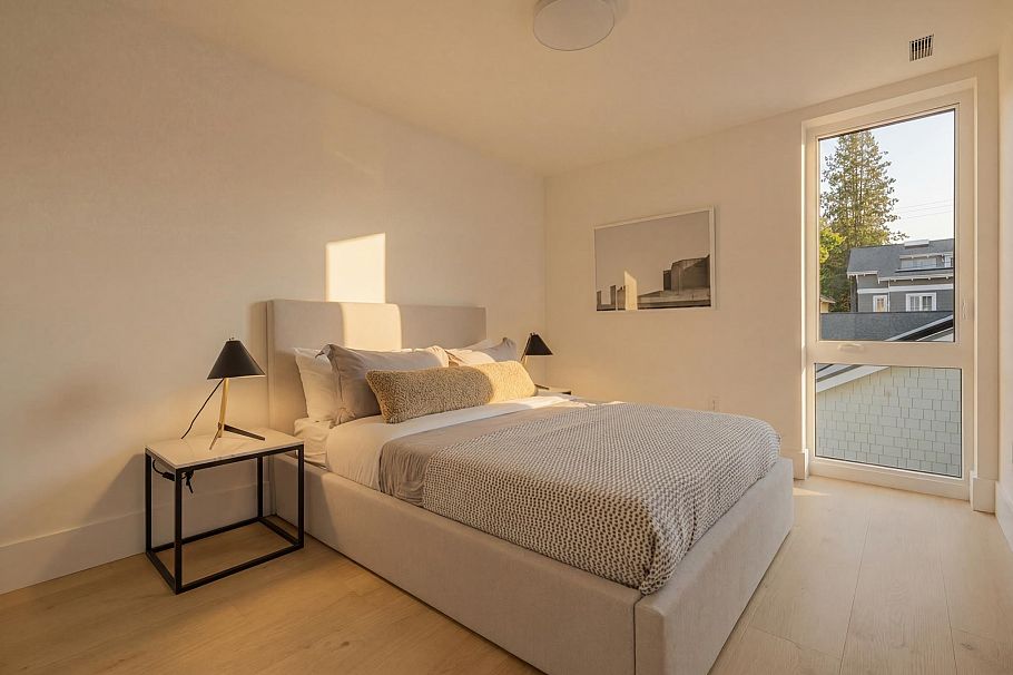 2 2830 Musqueamview Street Vancouver, BC - 16