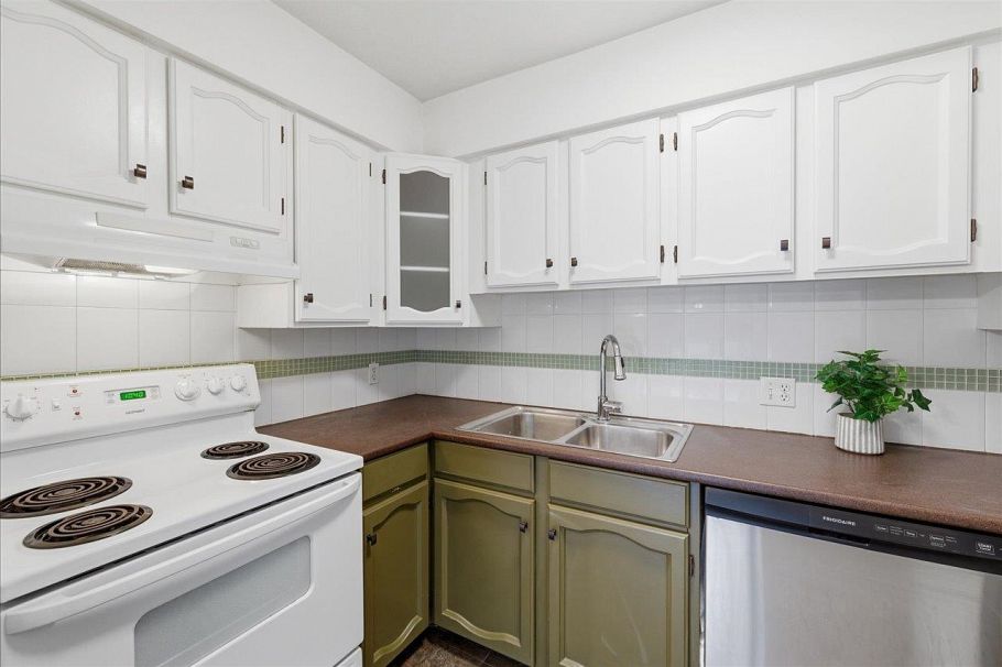 304 1864 Frances Street Vancouver, BC - 9