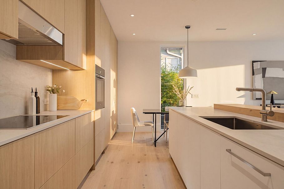 2 2830 Musqueamview Street Vancouver, BC - 9