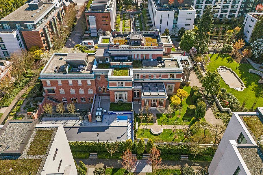 101 7128 Adera Street Vancouver, BC - 5