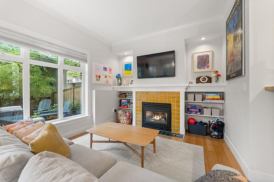 357 W 11th Avenue Vancouver, BC - 11