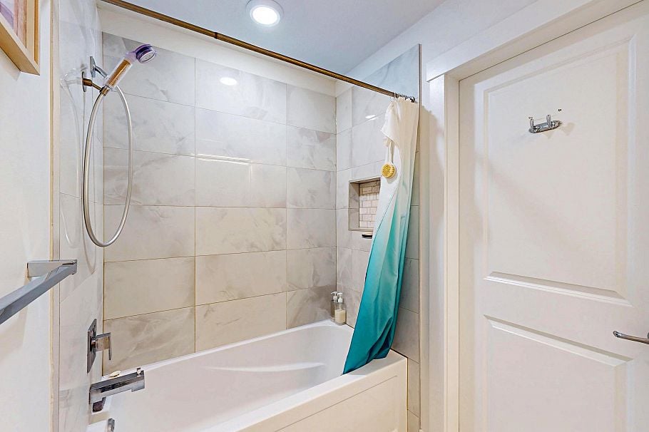 211 2083 W 33rd Avenue Vancouver, BC - 30