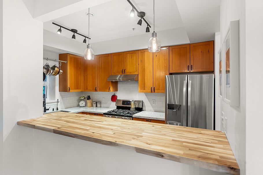357 W 11th Avenue Vancouver, BC - 14
