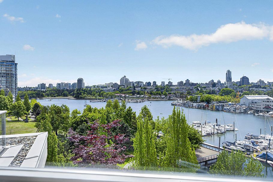 801 633 Kinghorne Mews Vancouver, BC - 12