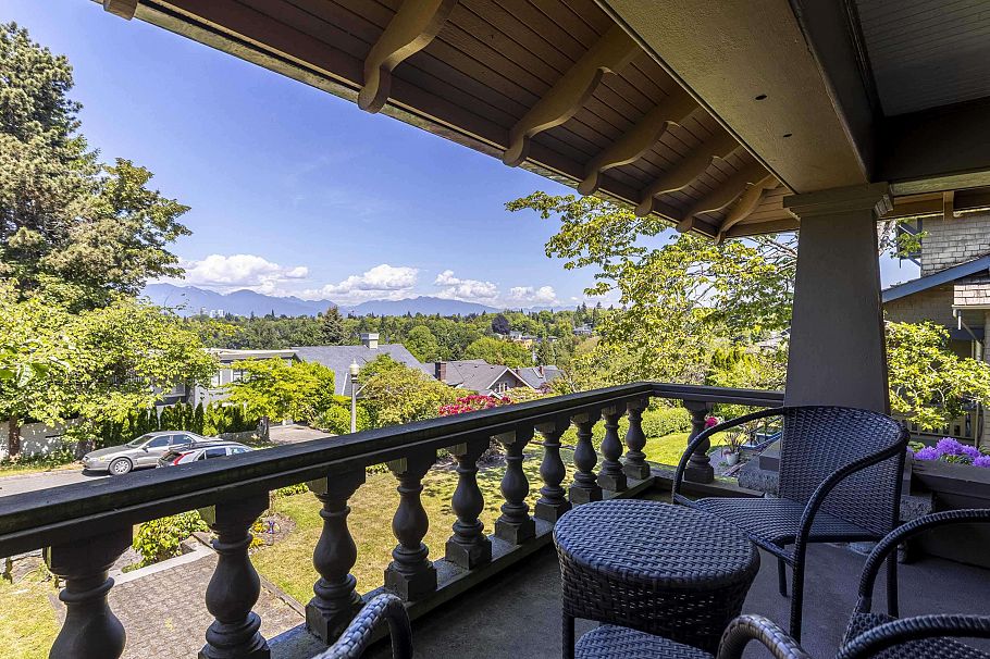 1986 W 35th Avenue Vancouver, BC - 24