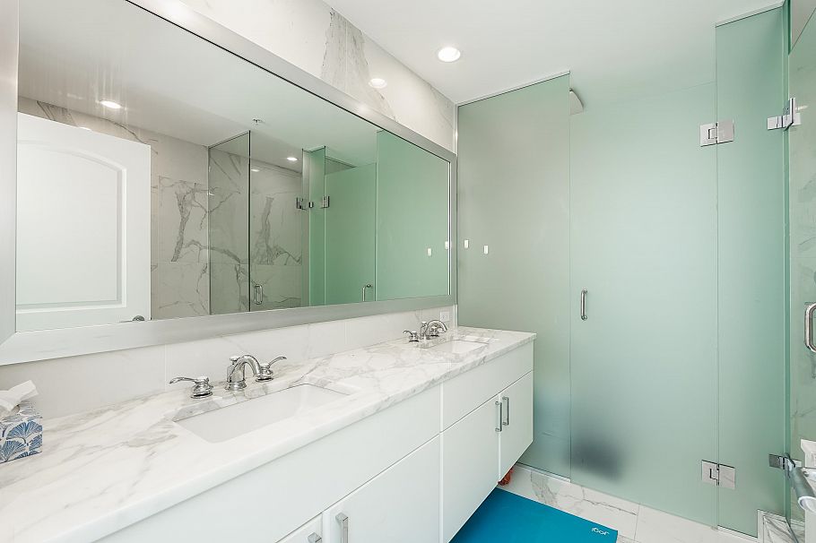 703 175 Victory Ship Way North Vancouver, BC - 14