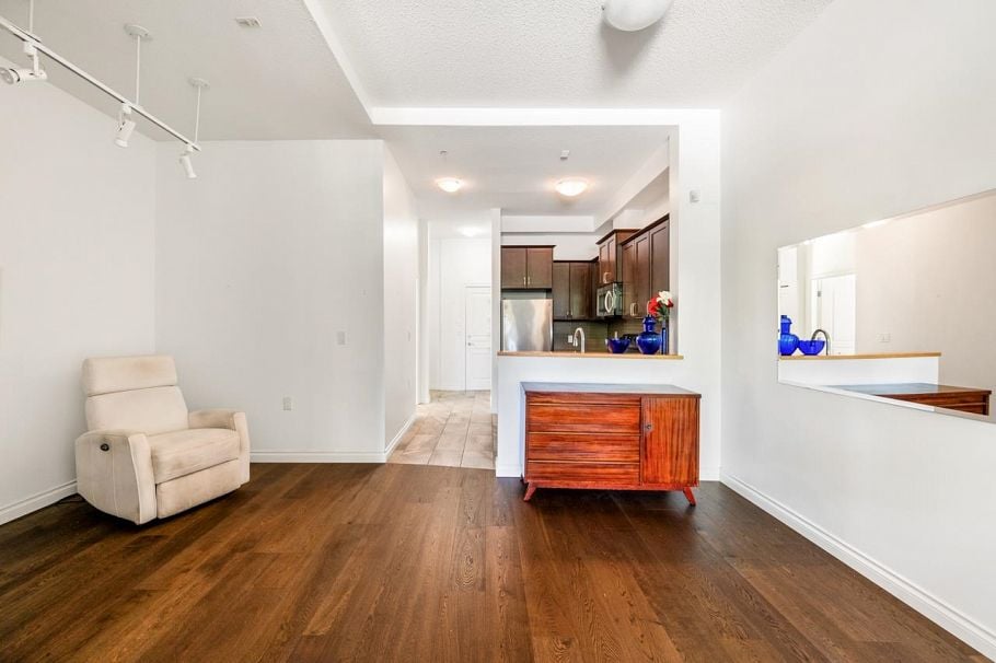 113 960 Lynn Valley Road Vancouver, BC - 13